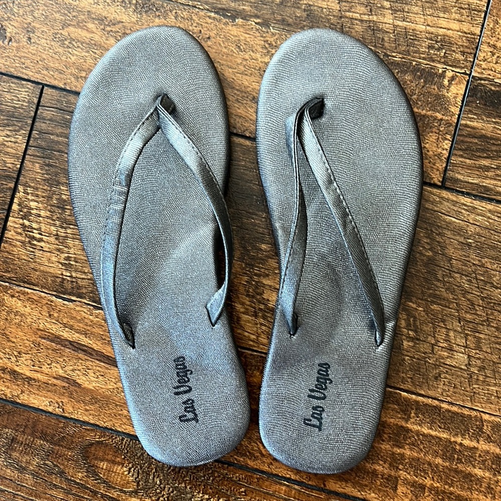 Las Vegas flip flops